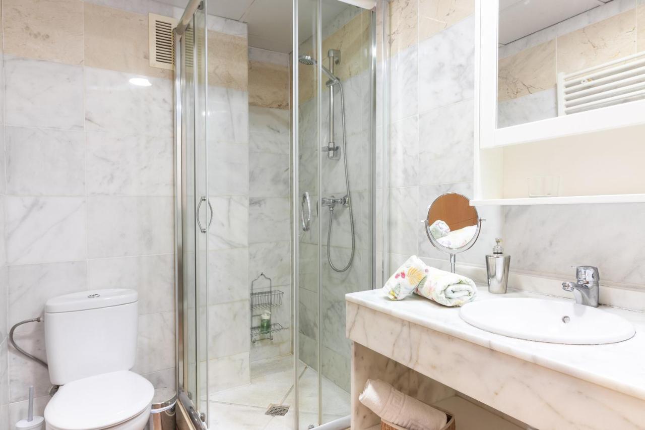 Sea & Wave Adela Boutique Apartment 马拉加 外观 照片